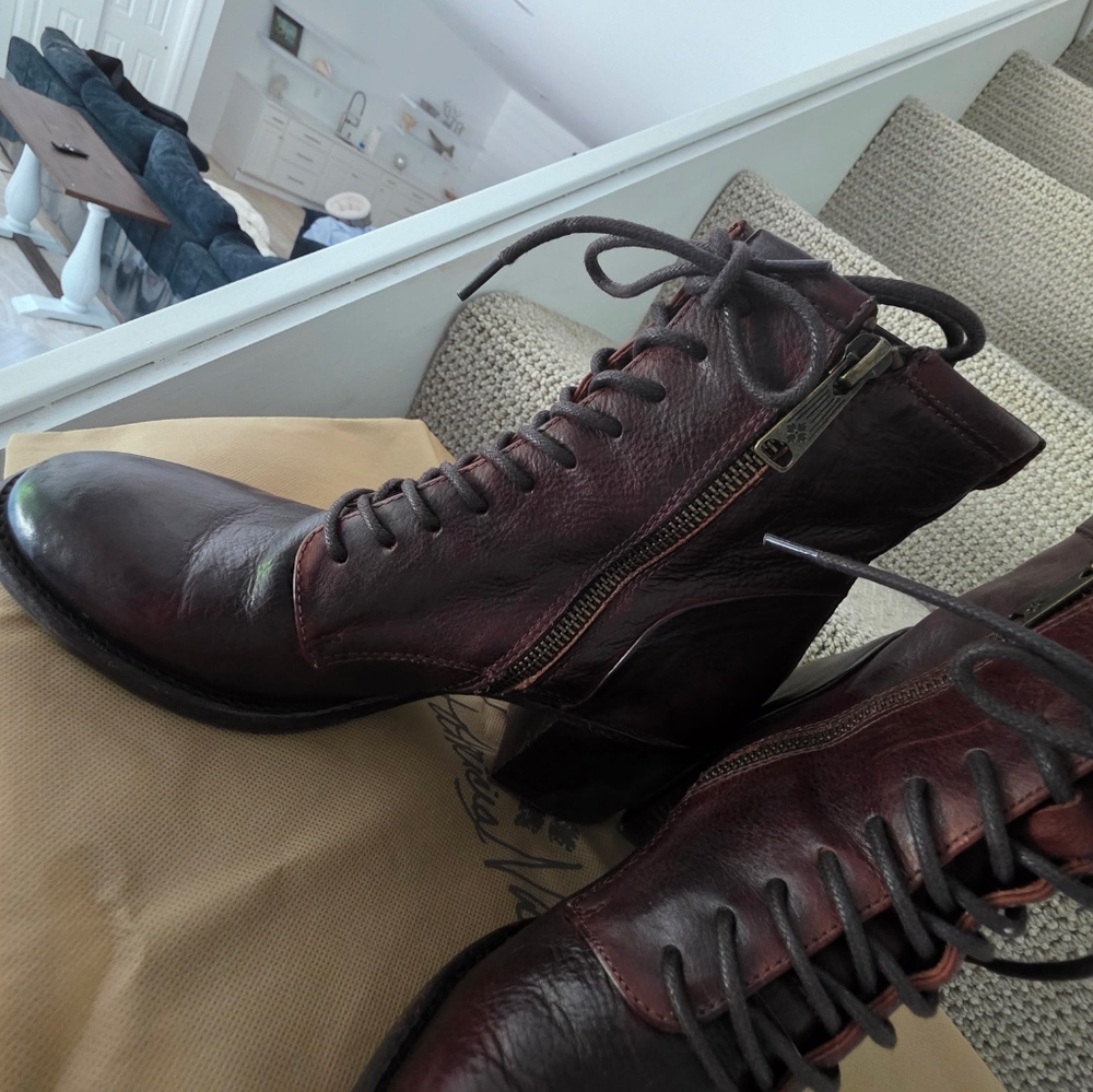Patricia Nash Brown Lace Up Boots - Picture 10 of 16